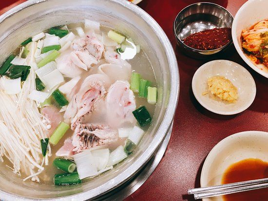 陳元祖補身タッカンマリ 本店